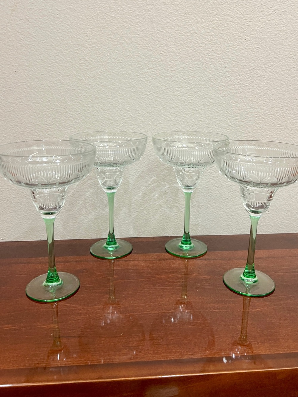 4 Crystal D’Arques Durand margarita glasses, green stem, Sombero pattern.